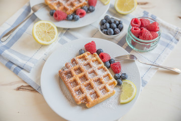 Waffeln mit Beeren 