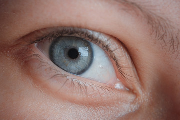 Fototapeta premium reflection: eye of the person macro shooting