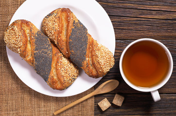 Tea and buns with seeds