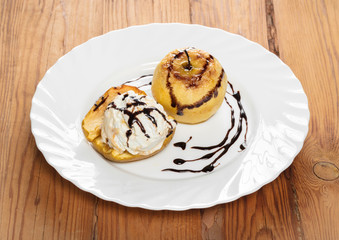 apples with vanilla ice cream