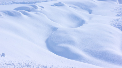 Frischer Neuschnee in den Tiroler Alpen im K&uuml;htai