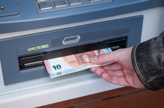 détail retrait distributeur automatique de billets de banque