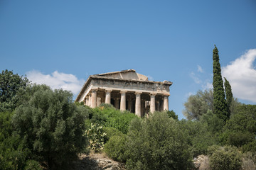 Fototapeta na wymiar Красивый вид Греции в городе Афины , Древняя Агора 