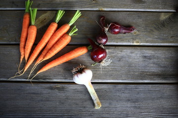 Овощи летом на столе 