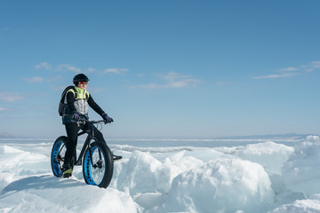 Fatbike. Fat tire bike.