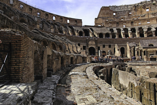 Interieur du Colisée, Rome, Latium, Italy