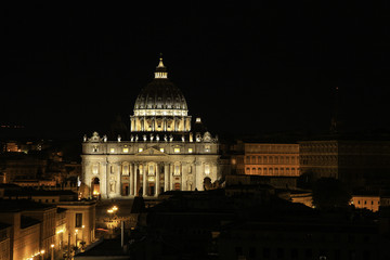 Fototapeta na wymiar Palais du Vatican de nuit, Rome, Latium, Italy