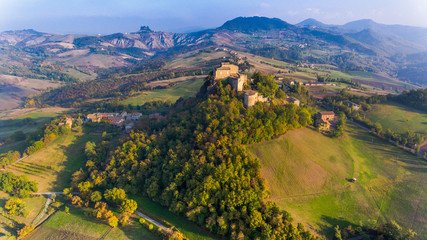 Castello di Rossena, foto aerea