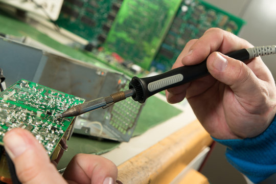 Soldering of electronic circuit board