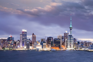 Obraz premium New Zealand Auckland Skyline Twilight Dramatic Sky