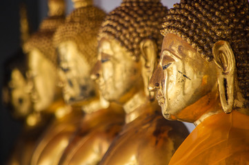 Fototapeta premium Buddha statue