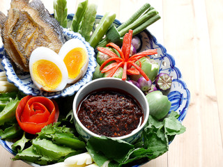 Stir the pastes eaten with boiled vegetables, eggs and fish. Thailand Food 