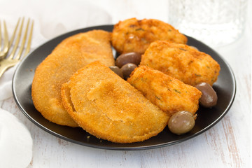 typical portuguese snack ricoes de carne