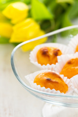 portuguese queijinhos de amendoa com ovos