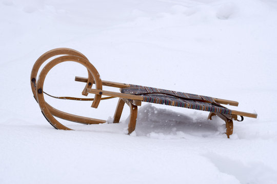 Sledge with horns in the winter season