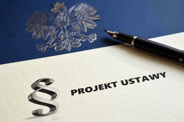 Godło Polski i napis projekt ustawy - 133525437