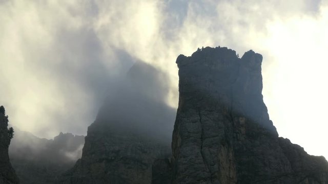 4k UHD time lapse light shadows summit clouds close 11538
