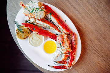 King Crab Cluster with sauces