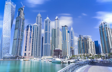 Fototapeta premium DUBAI, UNITED ARAB EMIRATES - MARCH 3, 2016: Modern and luxury skyscrapers in Dubai Marina