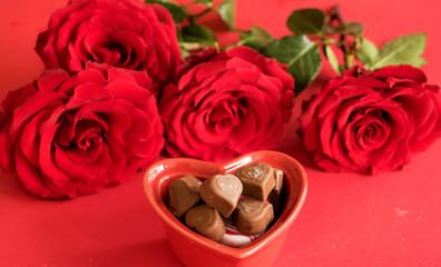 Rosen und Pralinen zum Valentinstag