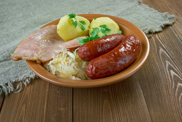 Choucroute garnie