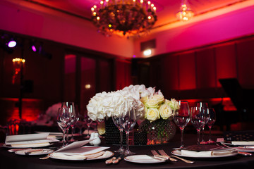 beautiful wedding design, chic restaurant, catering at a restaurant