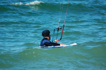 Kiter im Wasser