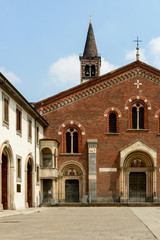 Fototapeta na wymiar Milano, chiesa Sant Eustorgio