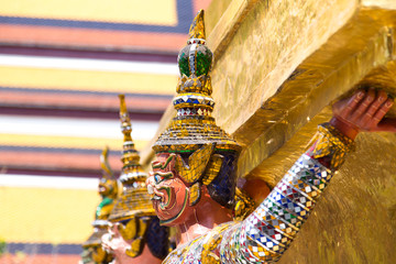 Statuen im Königspalast in Bangkok, Thailand