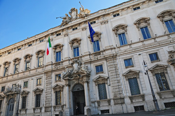 Fototapeta na wymiar Roma, il palazzo della Consulta in piazza del Quirinale