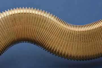 Waveguide to guide electromagnetic or sound waves