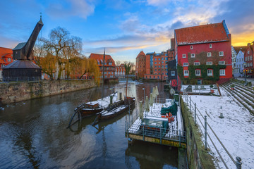 L&uuml;neburg im Winter 1 / Die Ilmenau in der Hansestadt L&uuml;neburg (Niedersachsen, Deutschland). Aufgenommen am 14. Januar 2017.