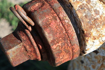 Rusty fire hydrant.