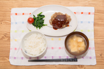 家庭のハンバーグ