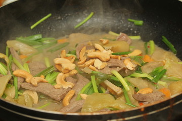 Cooking , Spicy fried pickle lettuce with Pig liver .