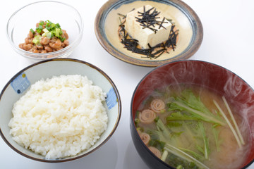 おいしそうな和風朝食