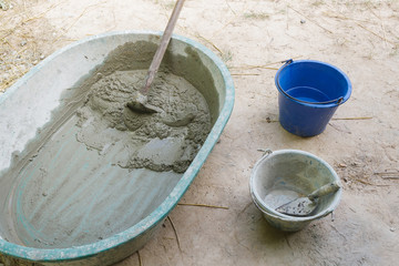 Equipment for cement walls.