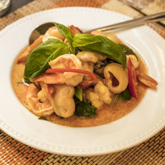 Chu-chi khung lichi, Thai dish with shrimps