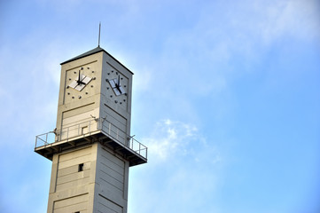 小瀬スポーツ公園の時計台