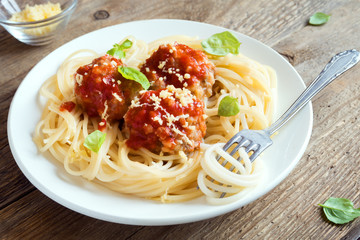 Spaghetti pasta with meatballs