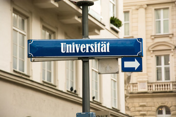 Schild 192 - Universität
