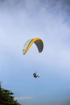 parachute in to the sky