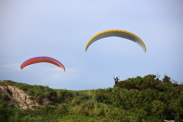 parachute in to the sky