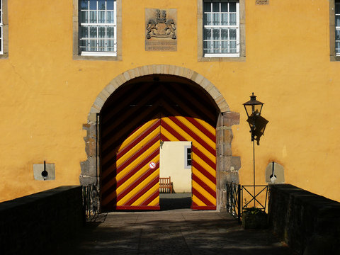 Der Eingang einer Burg