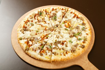 Bulgogi pizza on plate