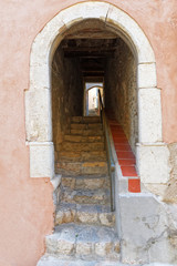 Fototapeta na wymiar Montée escaliers village provençale