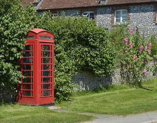 Obraz premium Telephone Box in East Dean, Sussex, England