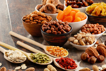 Composition with dried fruits and assorted nuts