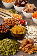 Composition with dried fruits and assorted nuts