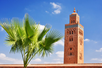 Obraz premium Koutoubia Mosque in the southwest medina quarter of Marrakesh